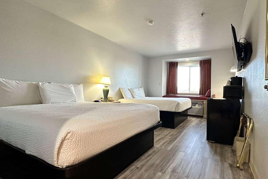 Microtel Inn & Suites By Wyndham Gallup - Pet Friendly Room photo